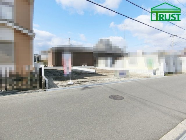 明石市大久保町谷八木4期ー2号棟　新築戸建の前面道路含む現地写真