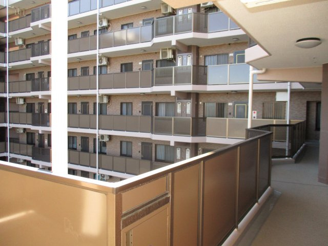 朝日パリオ津田沼５階　船橋市前原東５丁目　中古マンション　リフォーム済のその他共用部分|共用廊下です