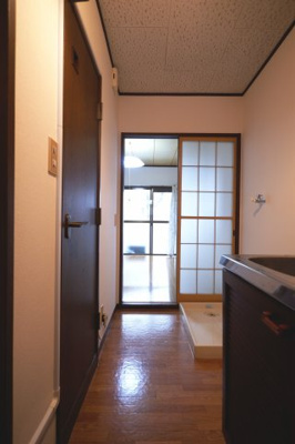 【エントランス】 | コーポ吉田 | 同タイプ別室画像です。現況優先となります。