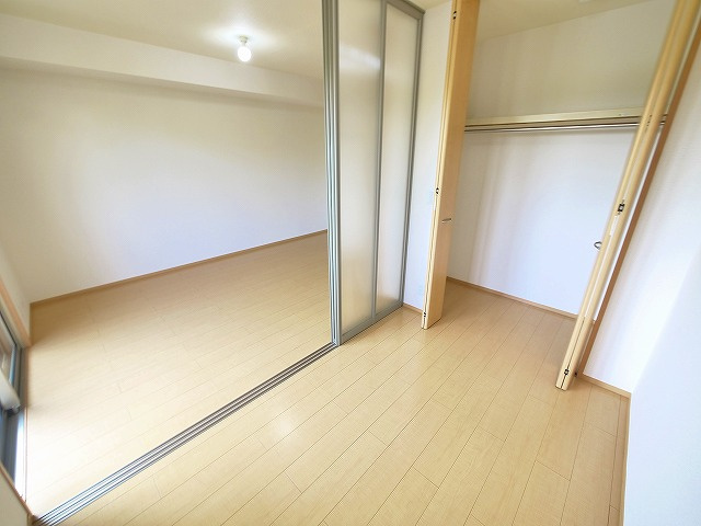 フィオーレ三条の寝室|使い勝手のいい寝室です