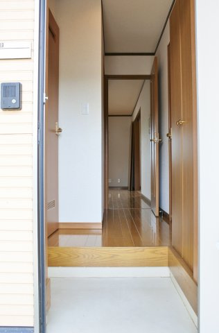 プレステージ堀上の玄関