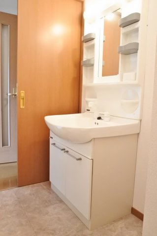 プレステージ堀上の独立洗面台