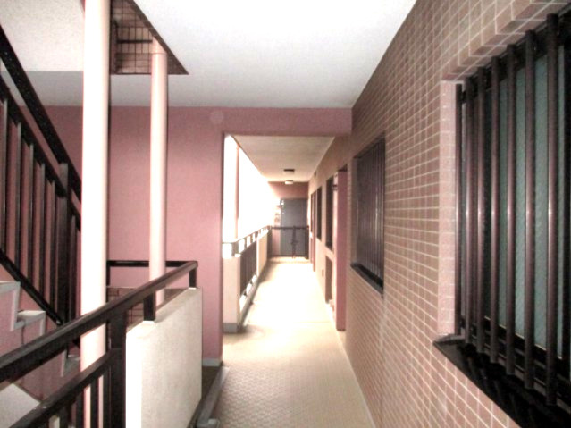 ヴェラハイツ北習志野２階　船橋市習志野台４丁目　中古マンション　リフォーム済のその他共用部分|共用廊下です