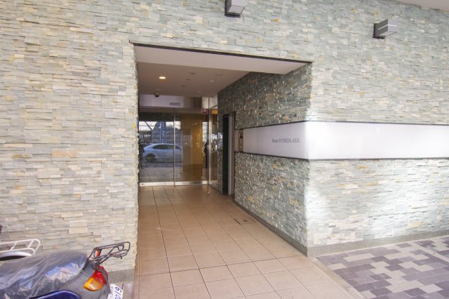 レジュールアッシュ梅田アクシア　仲介手数料無料のエントランス