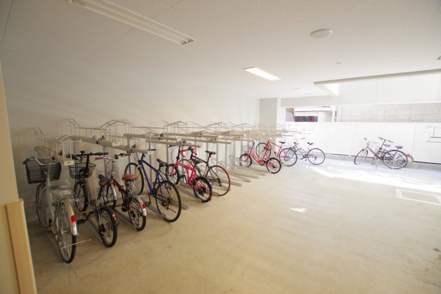 レジュールアッシュ梅田アクシア　仲介手数料無料の駐車場