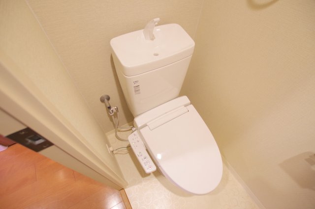 レジュールアッシュ梅田アクシア　仲介手数料無料のトイレ