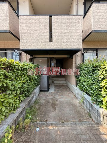 サンライズ平塚のエントランス|毎日通るエントランスはこのようになっています
