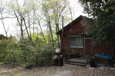 【外観】 | 大津市荒川　自然に囲まれた戸建て | 建物外観、緑に囲まれた環境に恵まれています