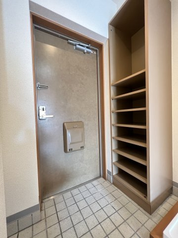 リバティーハウスの収納|シューズボックス