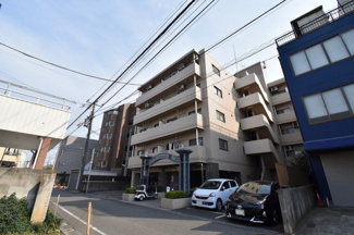 【外観】 | 4階部分・南西角部屋・2面バルコニーにつき明るい居住空間です♪