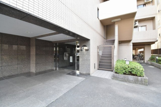 【エントランス】 | 京浜急行電鉄本線「雑色」駅徒歩10分の好立地！京浜東北・根岸線「蒲田」駅徒歩20分の2路線2駅利用可能！