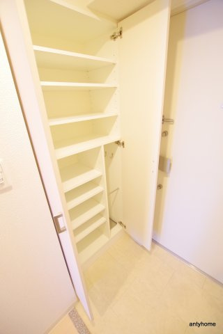  エステムプラザ梅田中崎町3ツインマークスSR　仲介手数料無料の収納