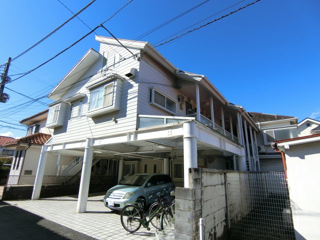 ホワイトレジデンスの外観