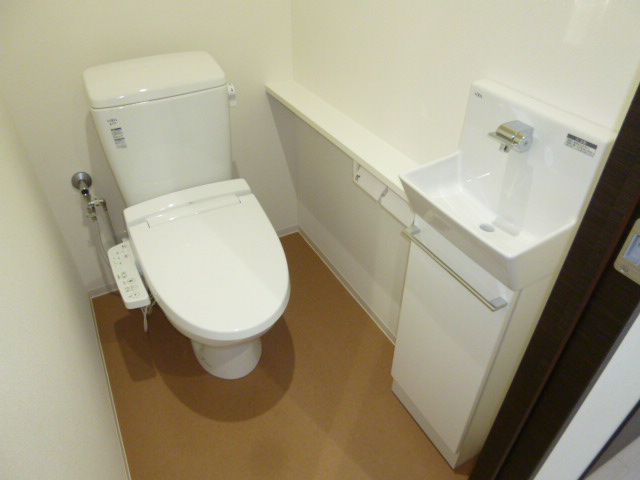 ビバリーグランディのトイレ|シャワー付きトイレ