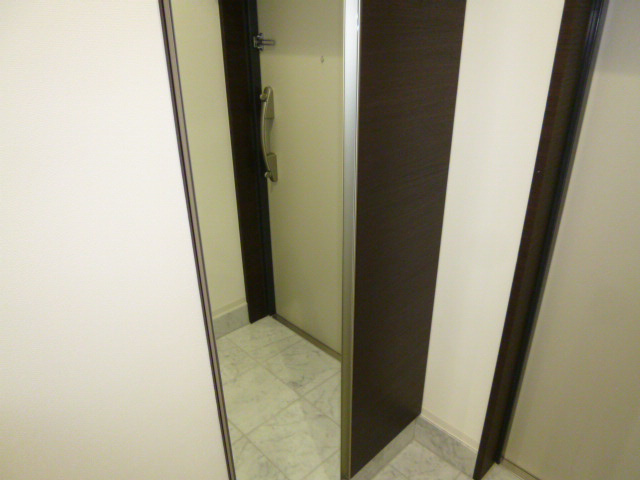 ビバリーグランディの玄関|シューズボックス