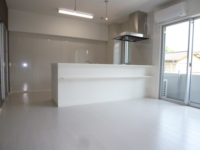 ビバリーグランディの居間・リビング|ダイニング