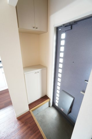 【玄関】 | クレセントD