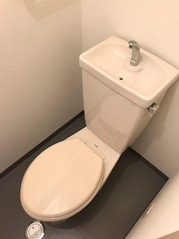 【トイレ】 | パナ・ドルチェ