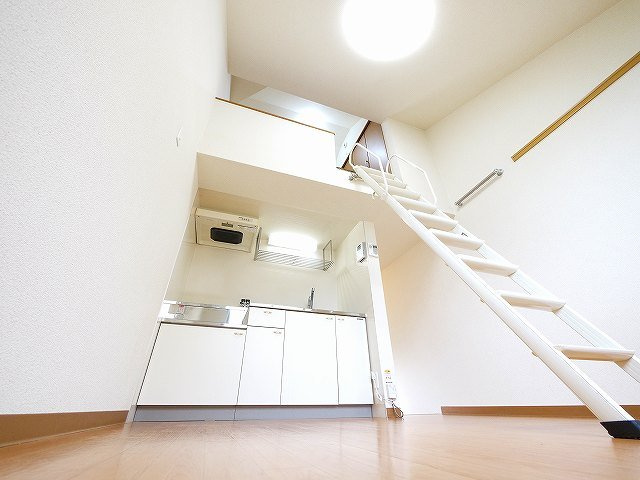 採充エヴォールのキッチン|きれいなキッチンです