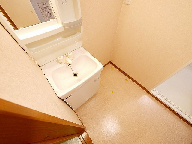 採充エヴォールの洗面所|スペースが確保できる洗面所です