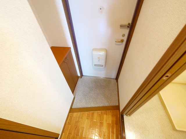 ブランドール佐保川の玄関|シンプルで使いやすい玄関です