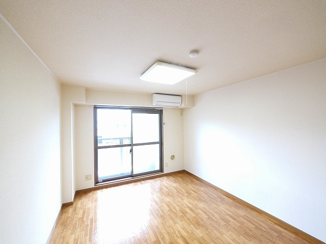 ブランドール佐保川の洋室|洋室です