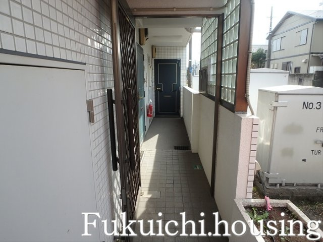 ピア豪徳寺Ⅰのエントランス