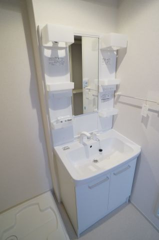 花水木宝塚の洗面所|参考、同建物・反転間取りの号室