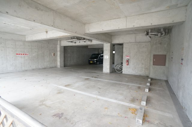 カーサフェリスの駐車場