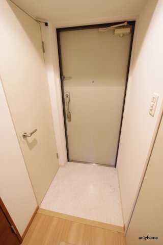 リッツ新大阪　仲介手数料無料の玄関