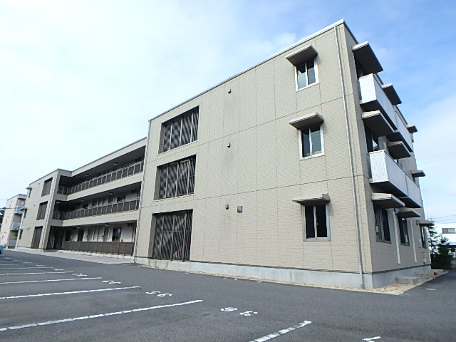 ベルアネスB棟の外観