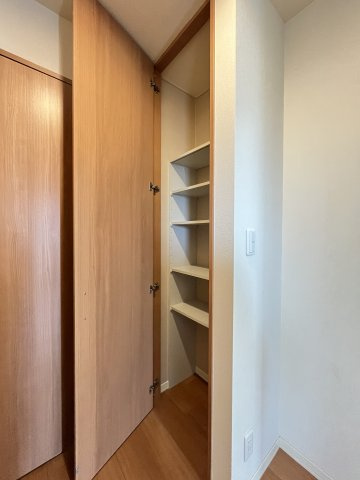 ベルアネスB棟の収納