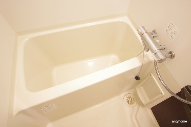 エスプレイス新大阪サウスゲート　仲介手数料無料の浴室