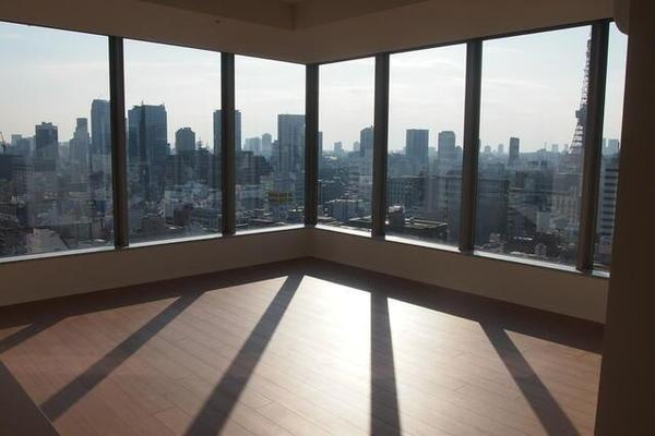 港区浜松町１丁目の賃貸マンションの居間・リビング