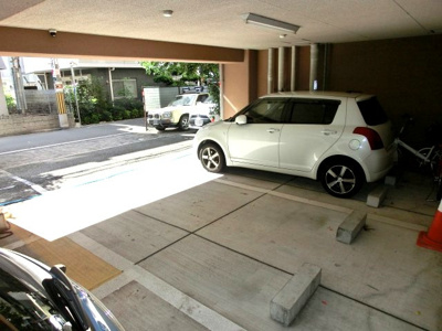 【駐車場】 | グランシャリオ | グランシャリオ