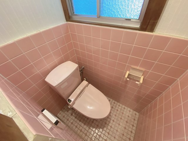 市町戸建のトイレ