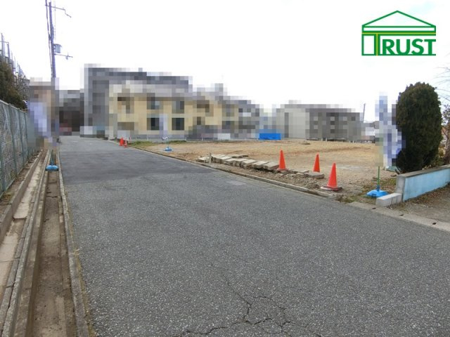 神戸西区大津和　新築戸建　D号棟の前面道路含む現地写真