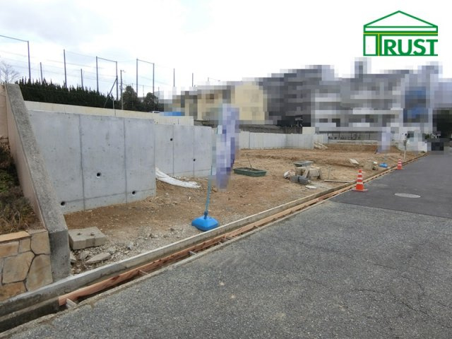 神戸西区大津和　新築戸建　D号棟の前面道路含む現地写真