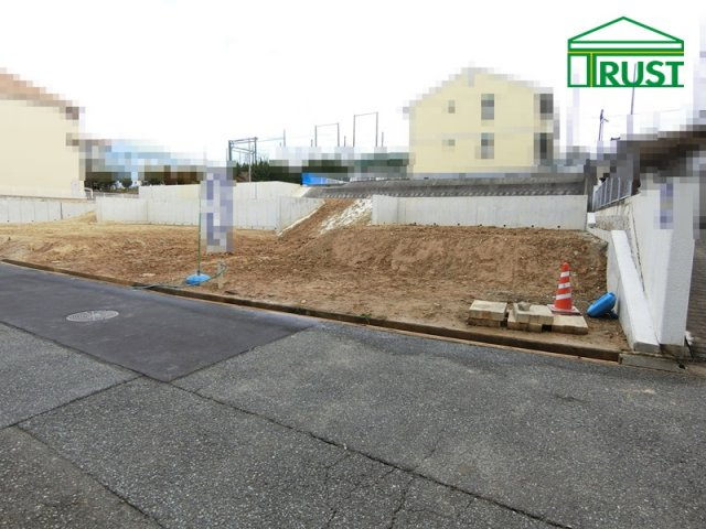 神戸西区大津和　新築戸建　D号棟の前面道路含む現地写真