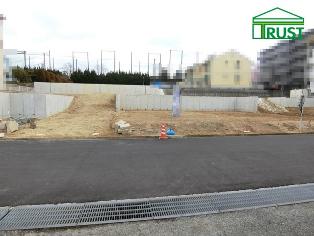 神戸西区大津和　新築戸建　D号棟の前面道路含む現地写真