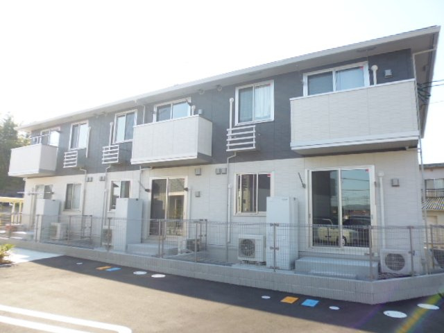 総社市井尻野のアパートの外観