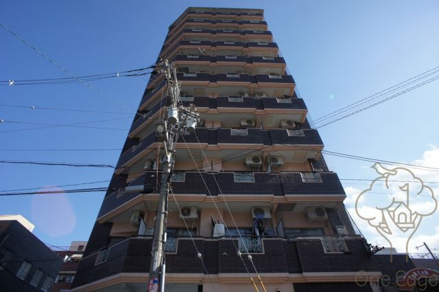 レアレア梅田5番館の外観