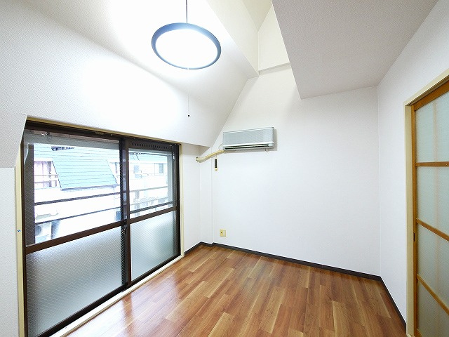 谷垣マンションの洋室|スタンダードな洋室です