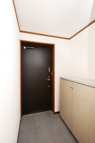 グリーンゼファーの玄関|グリーンゼファー302号