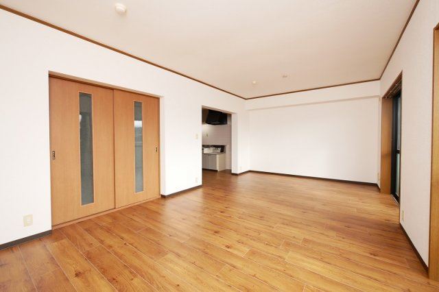 グリーンゼファーの居間・リビング|グリーンゼファー302号