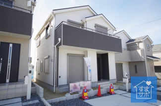 【外観】 | 3号棟　現地（2019年2月）撮影
堂々完成しました！即入居可能♪
敷地面積125.41㎡（37.93坪）。
駐車並列3台可能。