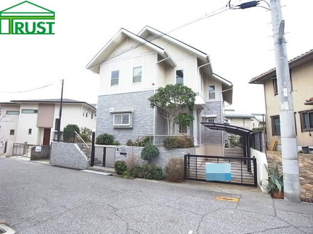 神戸市垂水区狩口台7丁目 中古戸建の外観|大変立派なお家です。一度内覧してみませんか。