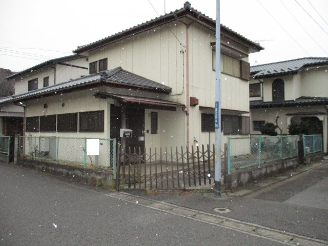 花見川区宮野木台４丁目　土地　建築条件なし　古家あり　角地