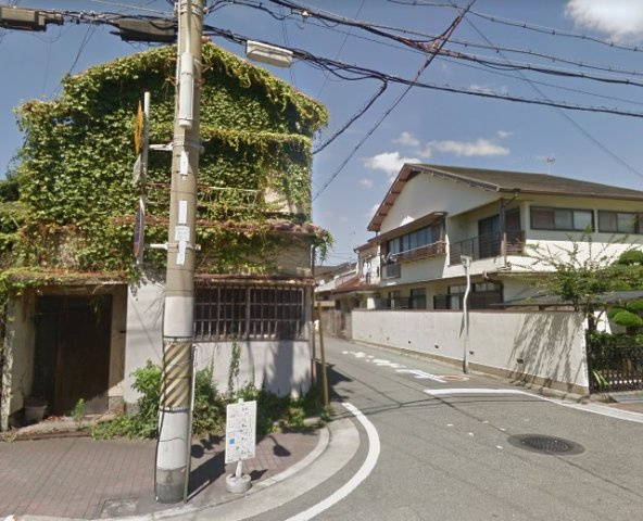 明石市日富美町古家付土地の前面道路含む現地写真
