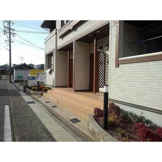 【エントランス】